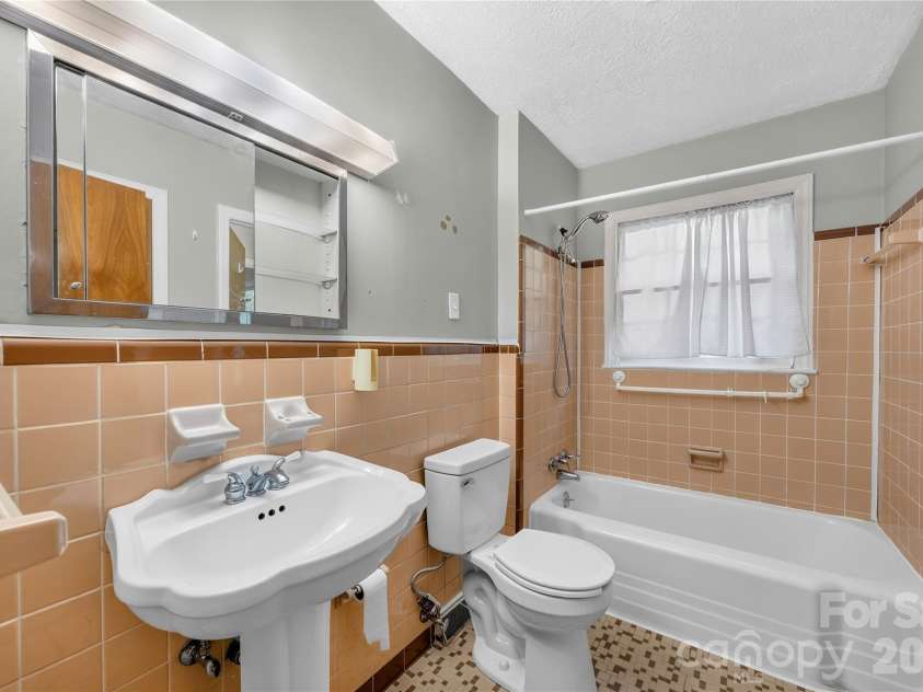 1012 Forest Drive, Marshville, NC 28103.  MLS# CAR4412442, YatesRealty ID 45330. Full Bath