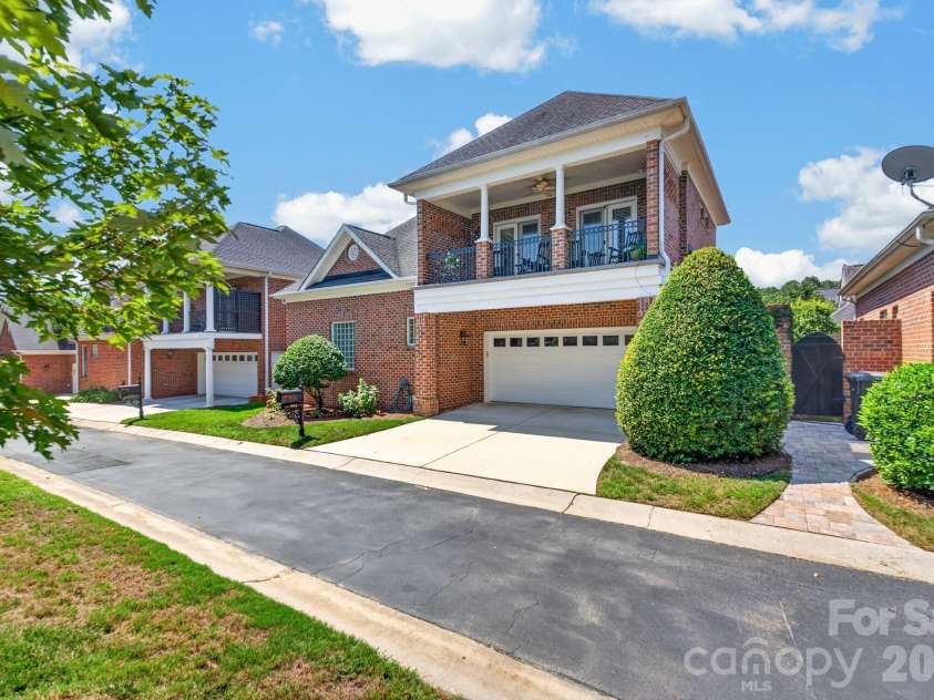 998 Blakeley Walk, Rock Hill, SC 29732.  MLS# CAR4410209, YatesRealty ID 45331. 