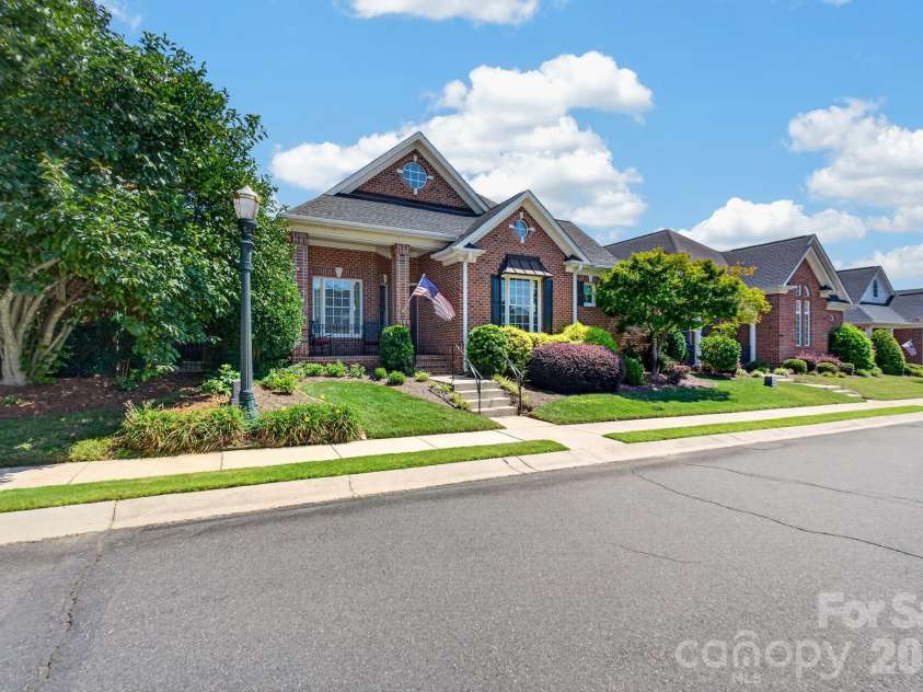 998 Blakeley Walk, Rock Hill, SC 29732.  MLS# CAR4410209, YatesRealty ID 45331. 