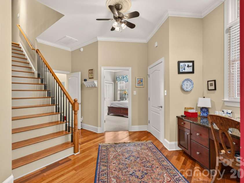 998 Blakeley Walk, Rock Hill, SC 29732.  MLS# CAR4410209, YatesRealty ID 45331. Built-in Desk/Hallway