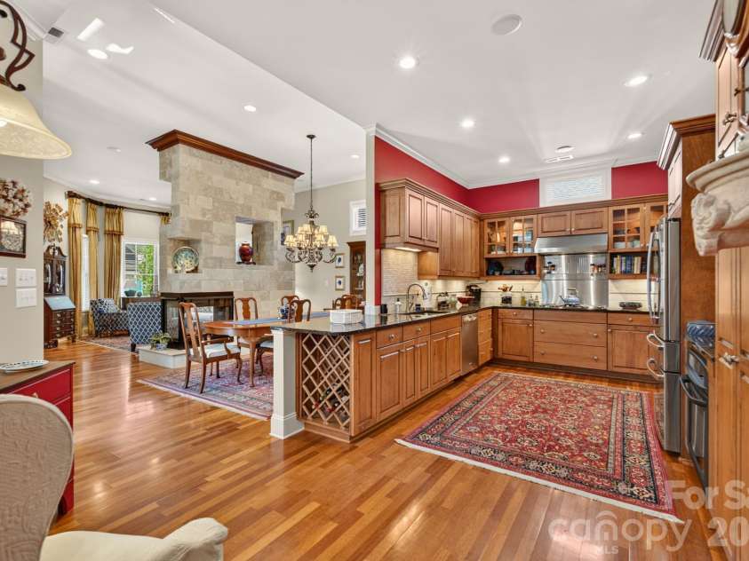 998 Blakeley Walk, Rock Hill, SC 29732.  MLS# CAR4410209, YatesRealty ID 45331. Kitchen