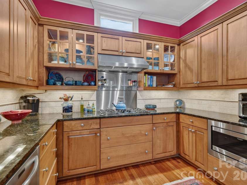 998 Blakeley Walk, Rock Hill, SC 29732.  MLS# CAR4410209, YatesRealty ID 45331. Kitchen