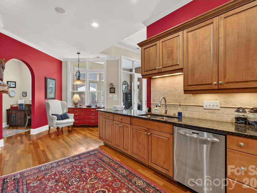 998 Blakeley Walk, Rock Hill, SC 29732.  MLS# CAR4410209, YatesRealty ID 45331. Kitchen