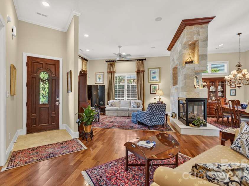 998 Blakeley Walk, Rock Hill, SC 29732.  MLS# CAR4410209, YatesRealty ID 45331. Living Room