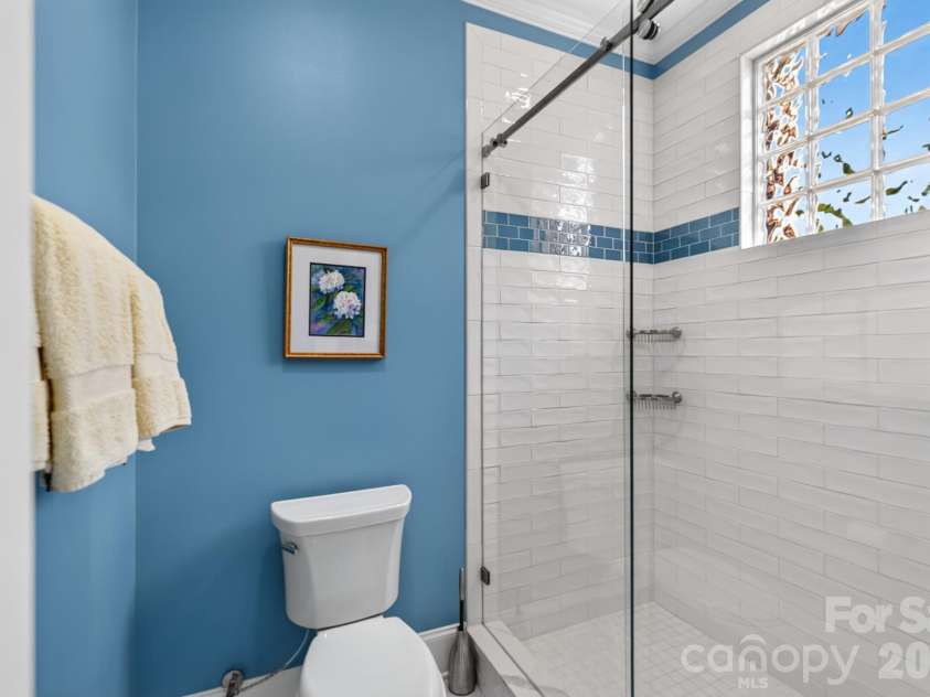 998 Blakeley Walk, Rock Hill, SC 29732.  MLS# CAR4410209, YatesRealty ID 45331. Primary Bath