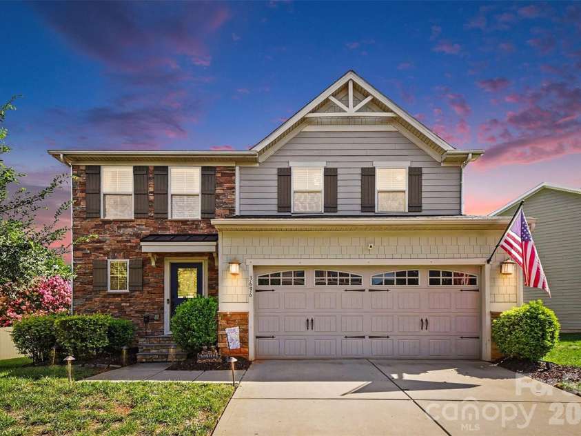 3696 English Garden Drive, Gastonia, NC 28056.  MLS# CAR4415816, YatesRealty ID 45332. 