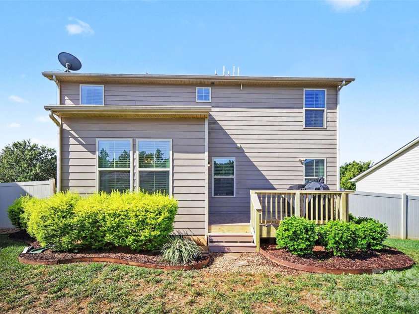 3696 English Garden Drive, Gastonia, NC 28056.  MLS# CAR4415816, YatesRealty ID 45332. 
