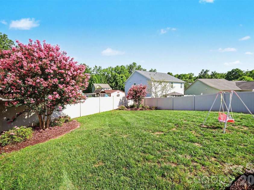 3696 English Garden Drive, Gastonia, NC 28056.  MLS# CAR4415816, YatesRealty ID 45332. 