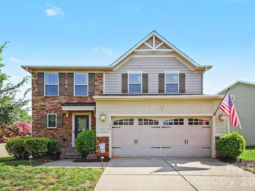 3696 English Garden Drive, Gastonia, NC 28056.  MLS# CAR4415816, YatesRealty ID 45332. 