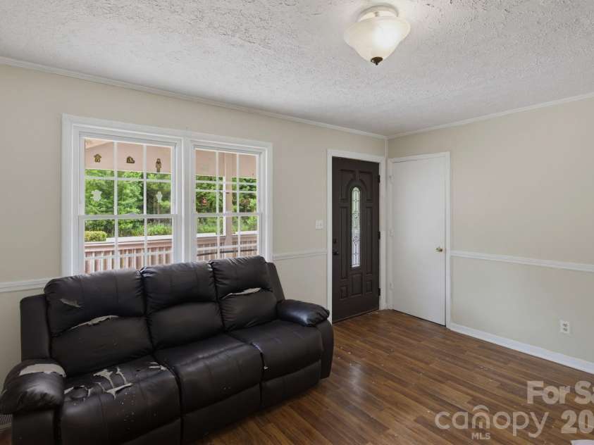 149 Dobbins Street, Wallace, NC 28466.  MLS# CAR4394453, YatesRealty ID 45333. 