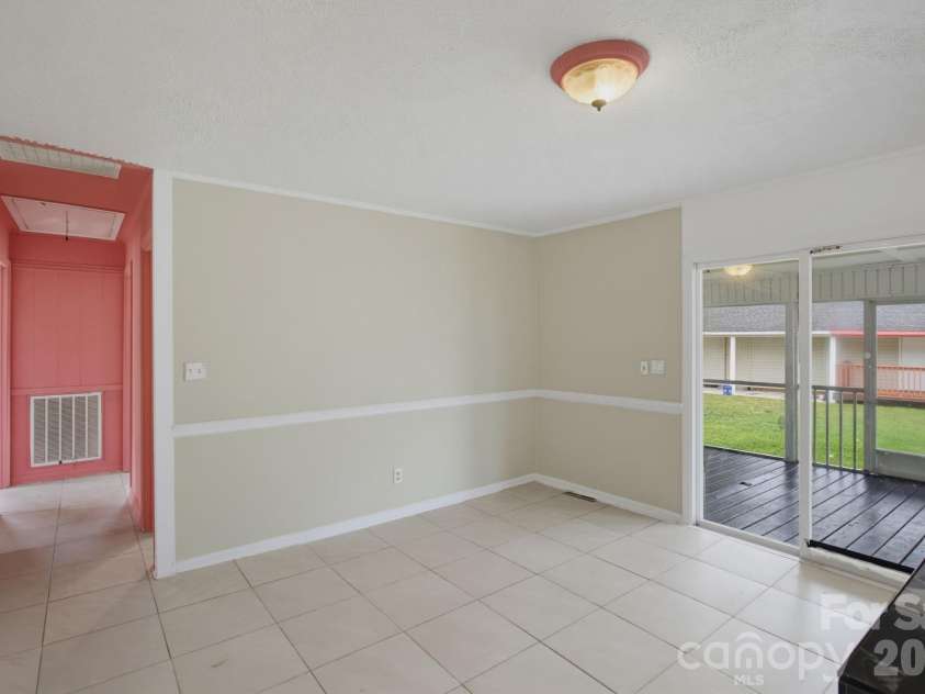149 Dobbins Street, Wallace, NC 28466.  MLS# CAR4394453, YatesRealty ID 45333. 