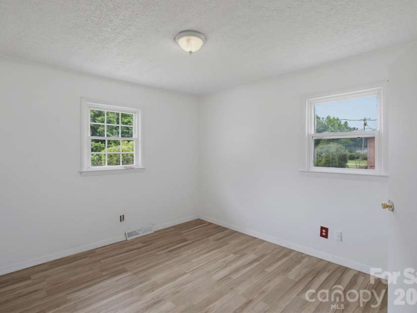 149 Dobbins Street, Wallace, NC 28466.  MLS# CAR4394453, YatesRealty ID 45333. 