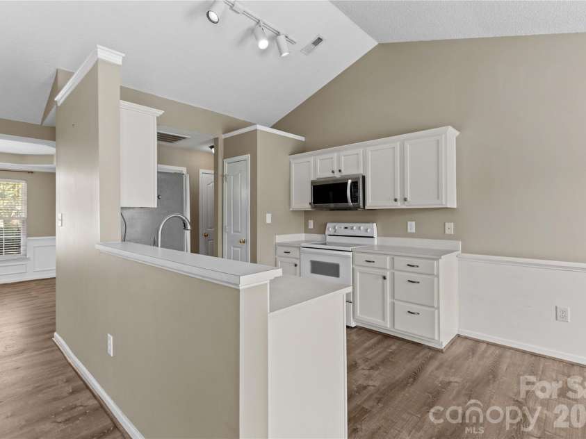 159 Bluffton Road, Mooresville, NC 28115.  MLS# CAR4408481, YatesRealty ID 45334. 