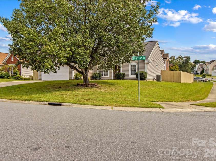 159 Bluffton Road, Mooresville, NC 28115.  MLS# CAR4408481, YatesRealty ID 45334. 