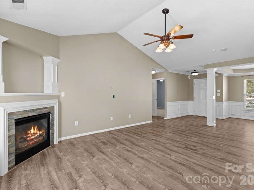159 Bluffton Road, Mooresville, NC 28115.  MLS# CAR4408481, YatesRealty ID 45334. Great Room