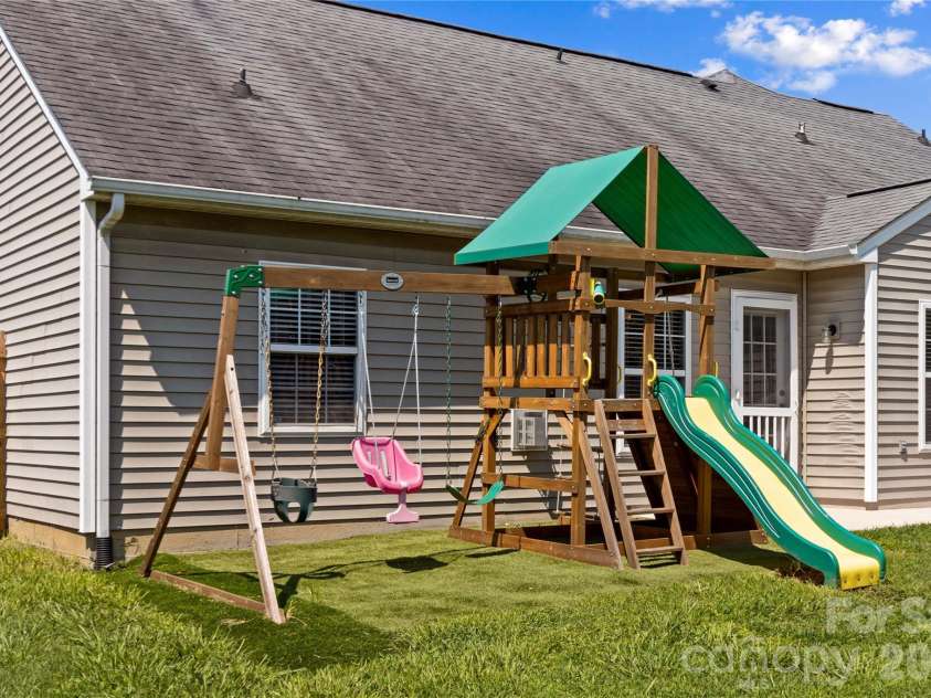 159 Bluffton Road, Mooresville, NC 28115.  MLS# CAR4408481, YatesRealty ID 45334. Play Set is Negotiable