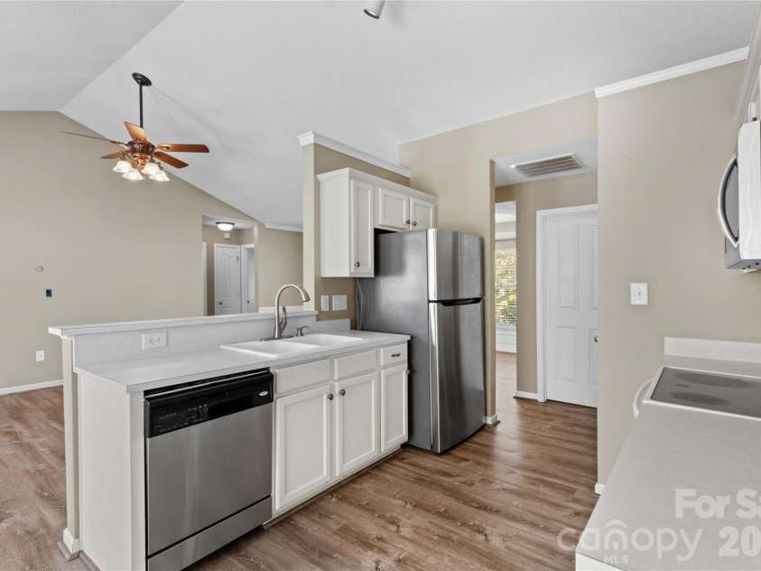 159 Bluffton Road, Mooresville, NC 28115.  MLS# CAR4408481, YatesRealty ID 45334. Stainless Dishwasher