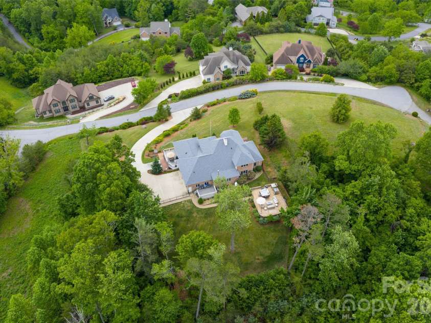 153 Mills Place, Asheville, NC 28804.  MLS# CAR4378268, YatesRealty ID 45336. Overhead views