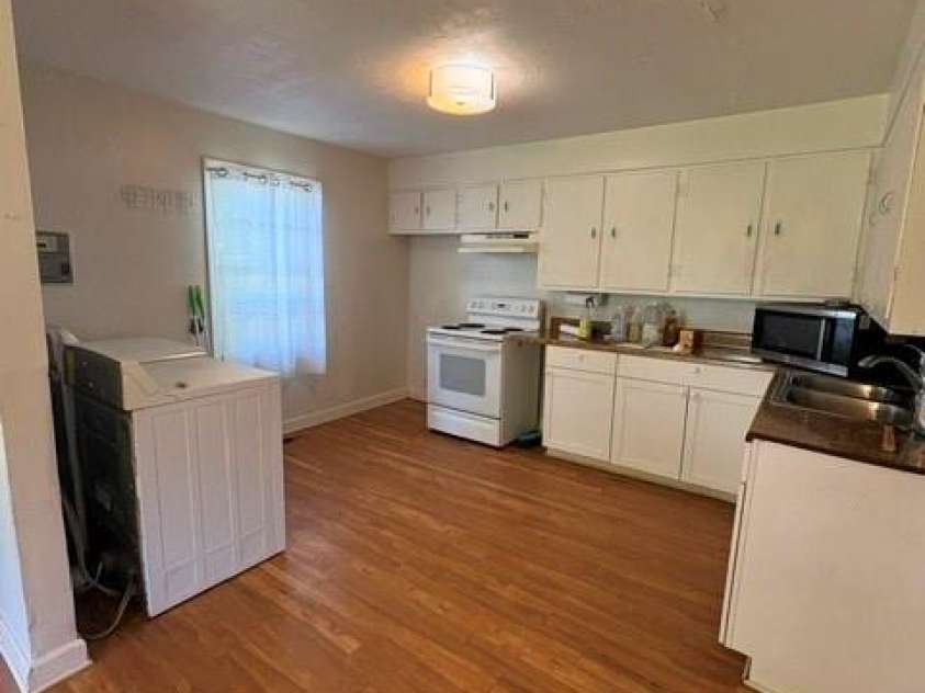 430 Columbia Street, Gastonia, NC 28054.  MLS# CAR4369222, YatesRealty ID 45337. 