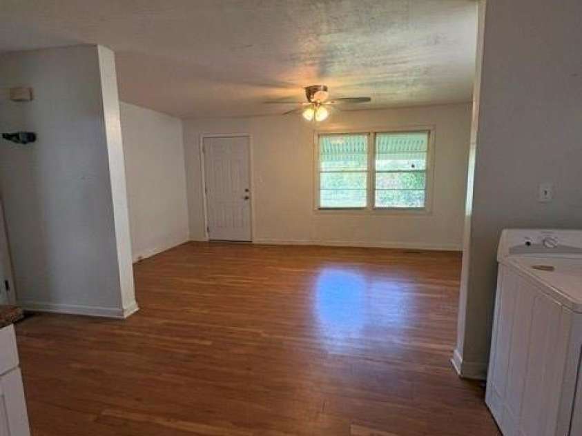 430 Columbia Street, Gastonia, NC 28054.  MLS# CAR4369222, YatesRealty ID 45337. 