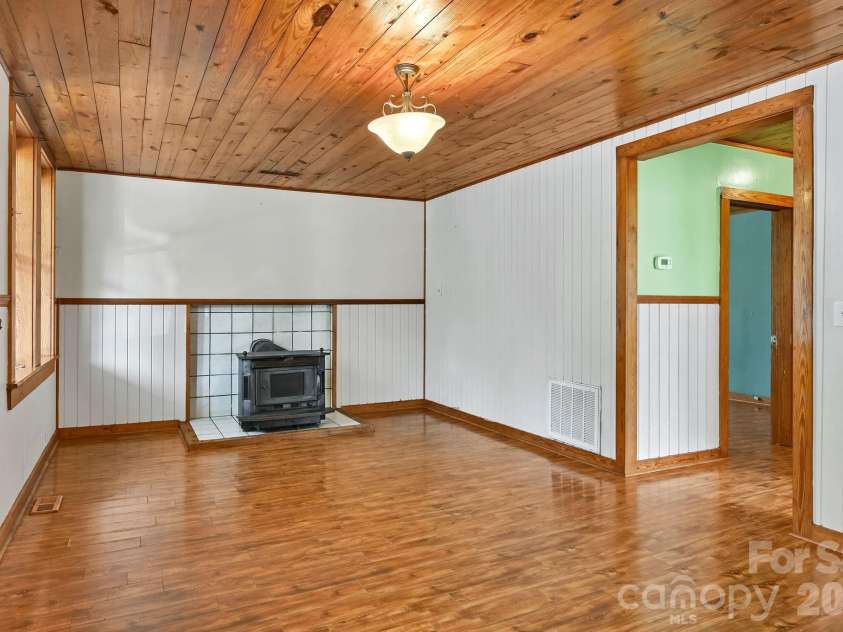 376 Fairview Road, Asheville, NC 28803.  MLS# CAR4415834, YatesRealty ID 45338. 