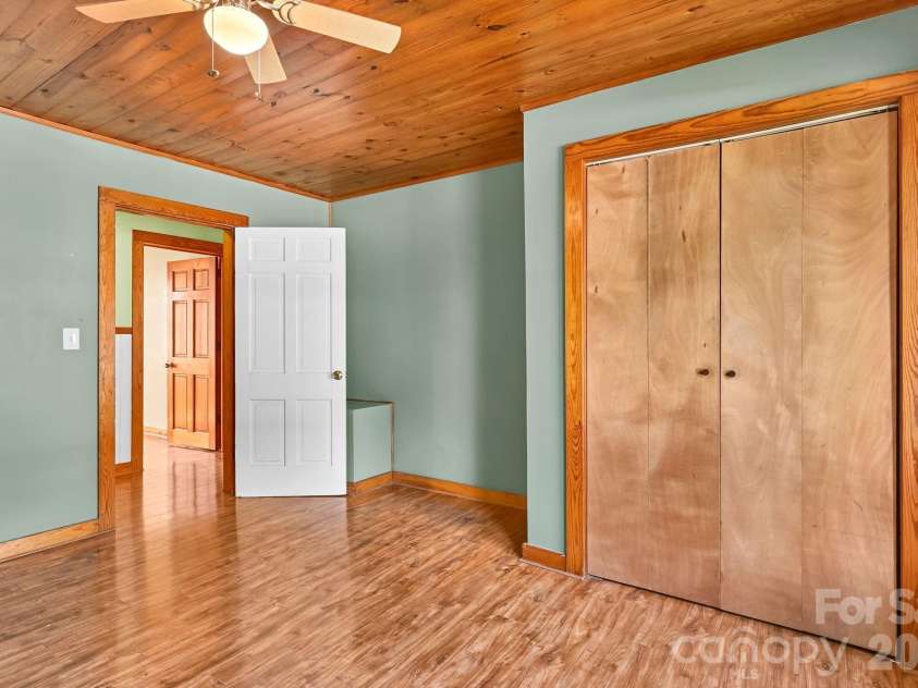 376 Fairview Road, Asheville, NC 28803.  MLS# CAR4415834, YatesRealty ID 45338. 