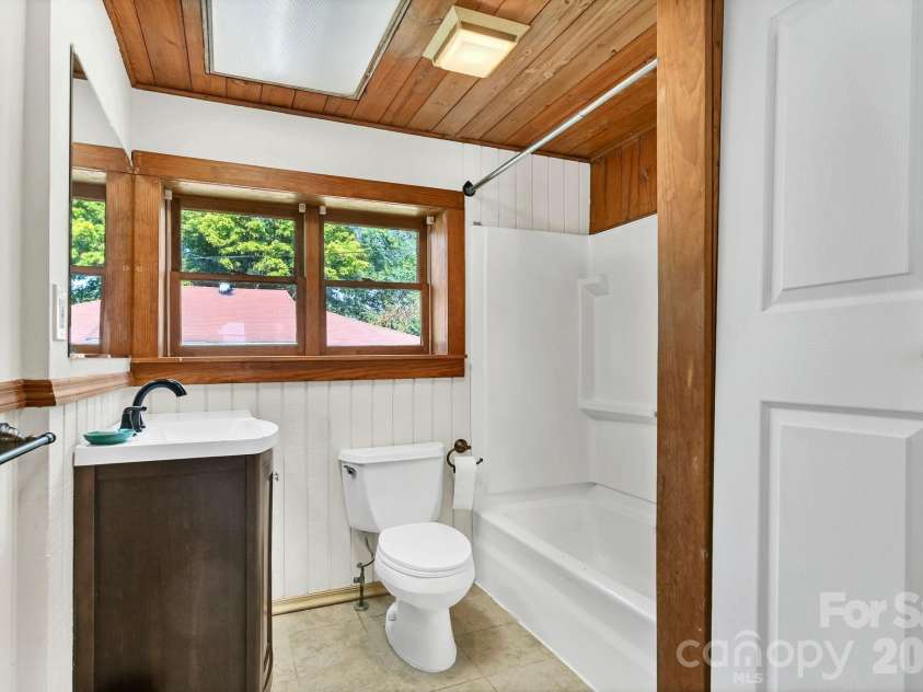 376 Fairview Road, Asheville, NC 28803.  MLS# CAR4415834, YatesRealty ID 45338. 