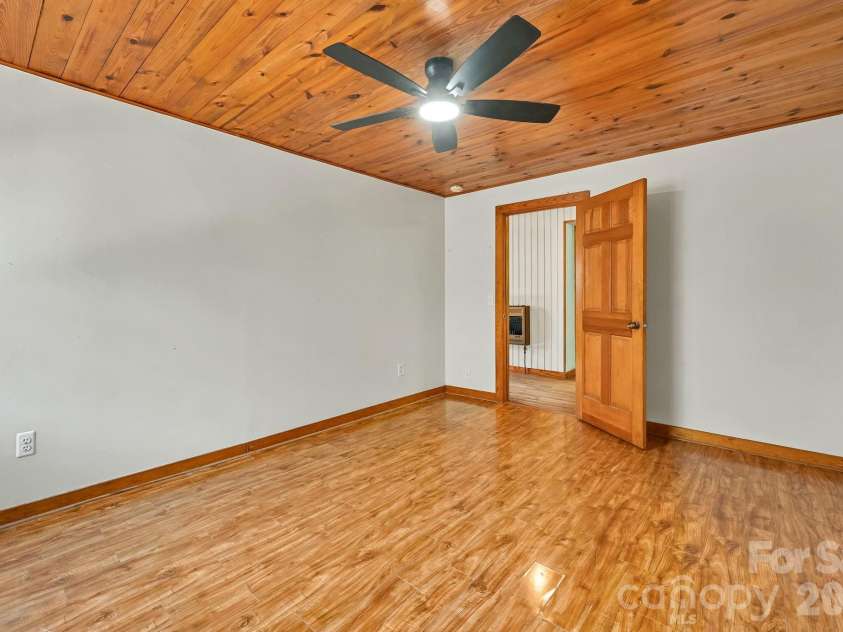 376 Fairview Road, Asheville, NC 28803.  MLS# CAR4415834, YatesRealty ID 45338. 