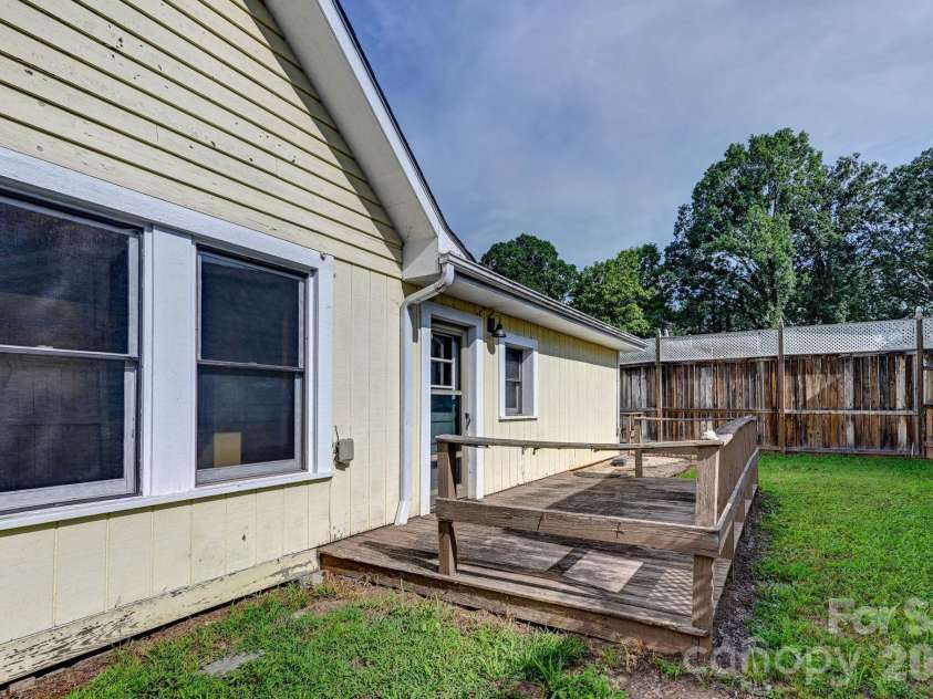 376 Fairview Road, Asheville, NC 28803.  MLS# CAR4415834, YatesRealty ID 45338. 