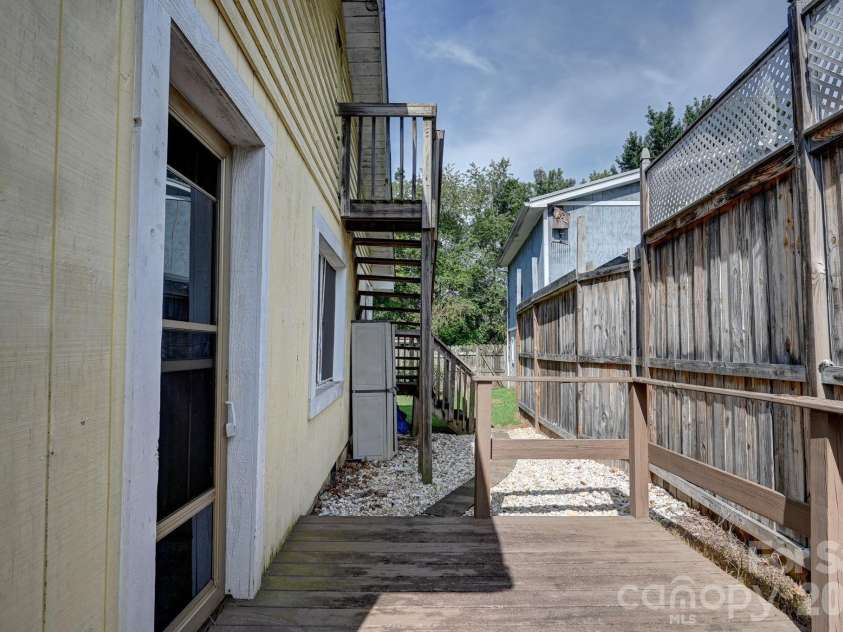 376 Fairview Road, Asheville, NC 28803.  MLS# CAR4415834, YatesRealty ID 45338. 