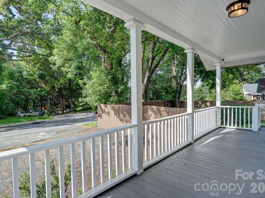 376 Fairview Road, Asheville, NC 28803.  MLS# CAR4415834, YatesRealty ID 45338. 