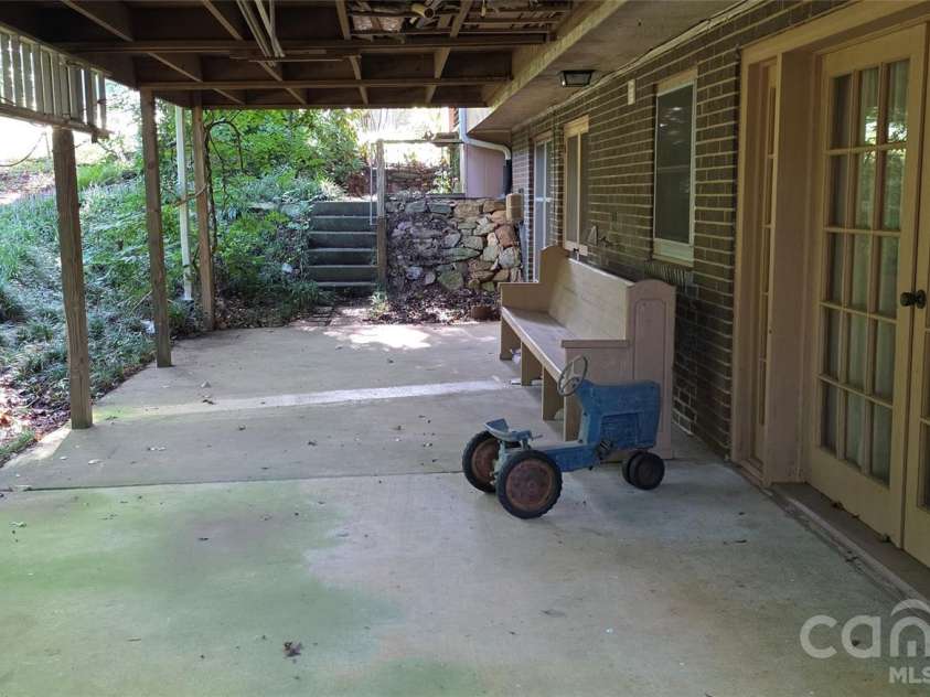 110 Delmar Road, Shelby, NC 28152.  MLS# CAR4416102, YatesRealty ID 45339. 