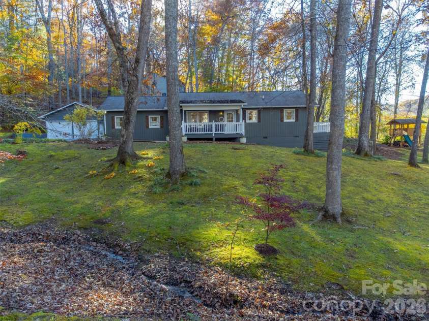 115 Indian Trail, Franklin, NC 28734.  MLS# CAR4344082, YatesRealty ID 4534. 