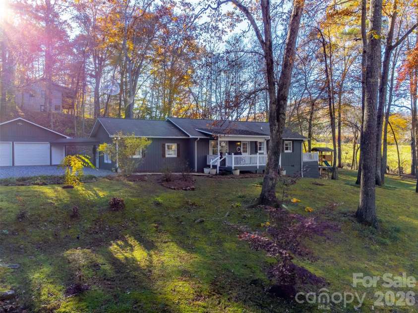 115 Indian Trail, Franklin, NC 28734.  MLS# CAR4344082, YatesRealty ID 4534. 