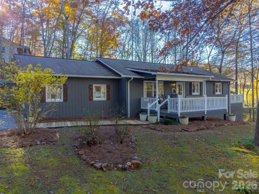 115 Indian Trail, Franklin, NC 28734.  MLS# CAR4344082, YatesRealty ID 4534. 