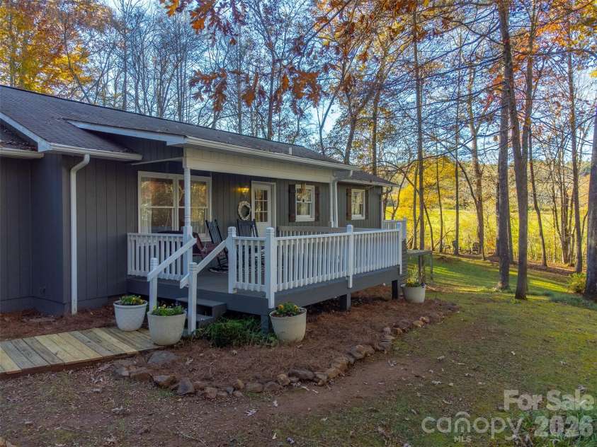 115 Indian Trail, Franklin, NC 28734.  MLS# CAR4344082, YatesRealty ID 4534. 