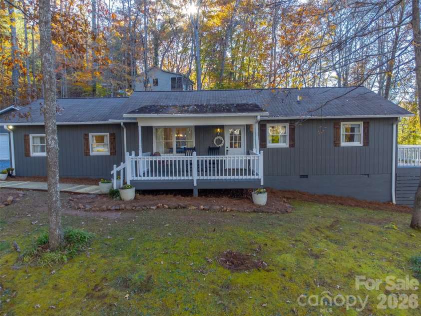 115 Indian Trail, Franklin, NC 28734.  MLS# CAR4344082, YatesRealty ID 4534. 