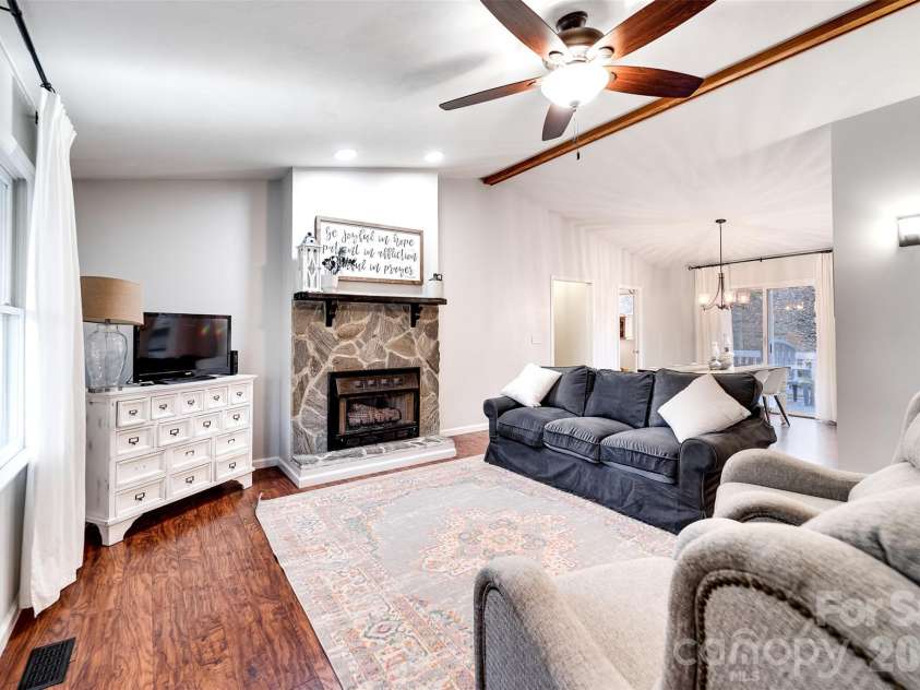 115 Indian Trail, Franklin, NC 28734.  MLS# CAR4344082, YatesRealty ID 4534. 
