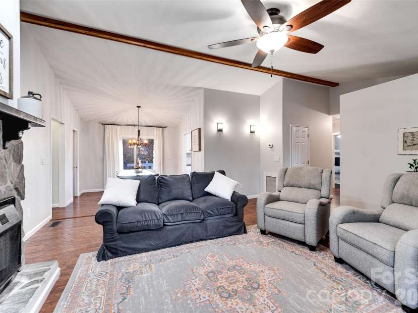 115 Indian Trail, Franklin, NC 28734.  MLS# CAR4344082, YatesRealty ID 4534. 