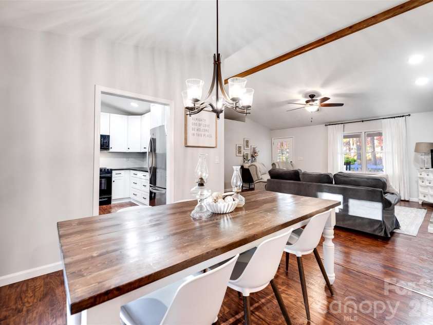 115 Indian Trail, Franklin, NC 28734.  MLS# CAR4344082, YatesRealty ID 4534. 