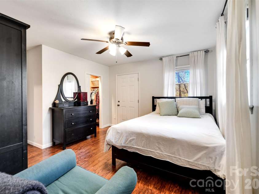 115 Indian Trail, Franklin, NC 28734.  MLS# CAR4344082, YatesRealty ID 4534. 