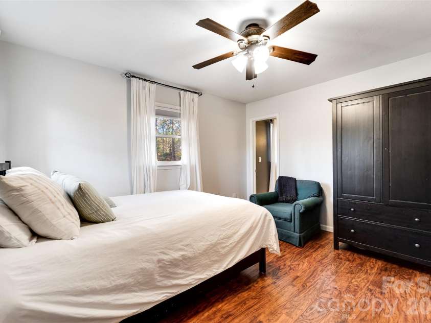 115 Indian Trail, Franklin, NC 28734.  MLS# CAR4344082, YatesRealty ID 4534. 