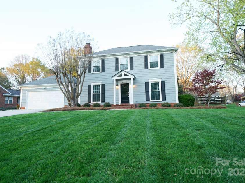 5925 Carmel Station Avenue, Charlotte, NC 28226.  MLS# CAR4227662, YatesRealty ID 4534. 