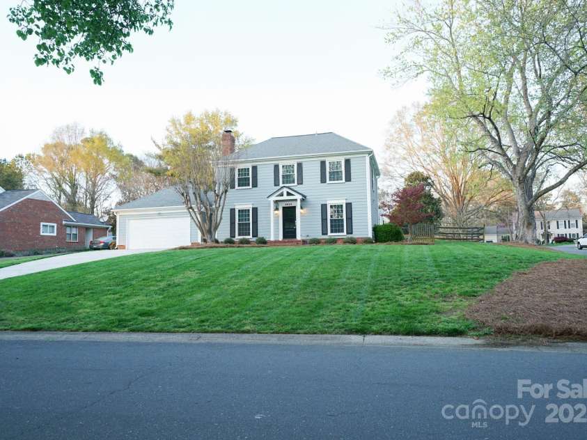 5925 Carmel Station Avenue, Charlotte, NC 28226.  MLS# CAR4227662, YatesRealty ID 4534. 