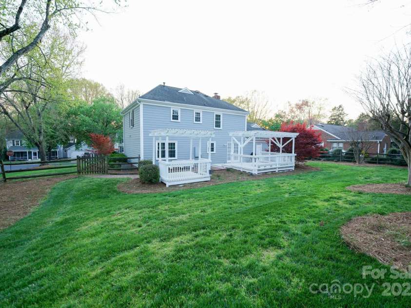 5925 Carmel Station Avenue, Charlotte, NC 28226.  MLS# CAR4227662, YatesRealty ID 4534. 