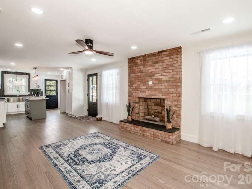 6229 Mountain Grove Road, Hickory, NC 28602.  MLS# CAR4340145, YatesRealty ID 4534. 