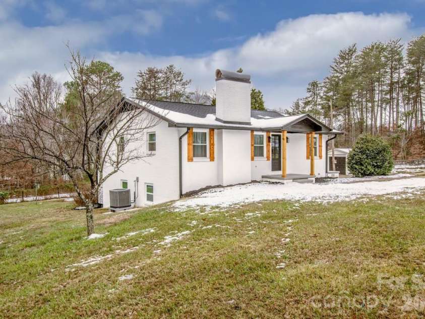 6229 Mountain Grove Road, Hickory, NC 28602.  MLS# CAR4340145, YatesRealty ID 4534. Left side of property/home
