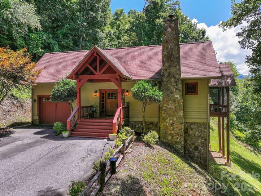 270 Par 3 Road, Whittier, NC 28789.  MLS# CAR4410907, YatesRealty ID 45340. 