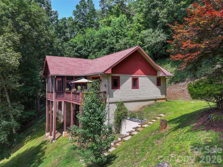 270 Par 3 Road, Whittier, NC 28789.  MLS# CAR4410907, YatesRealty ID 45340. 