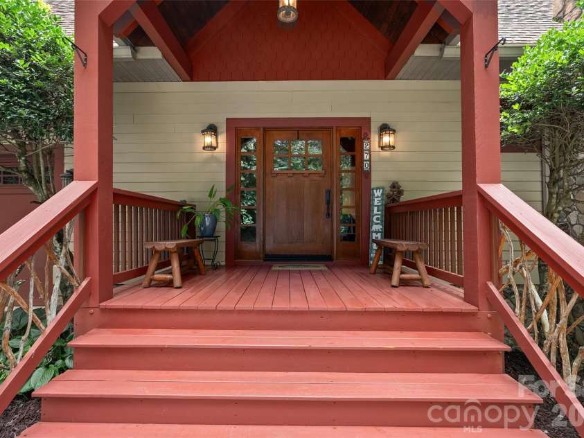 270 Par 3 Road, Whittier, NC 28789.  MLS# CAR4410907, YatesRealty ID 45340. 